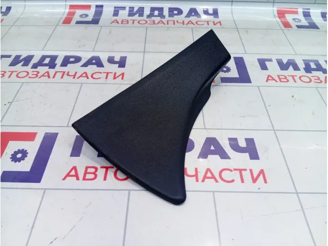 Накладка порога внутренняя задняя правая Peugeot 301 96785419ZD