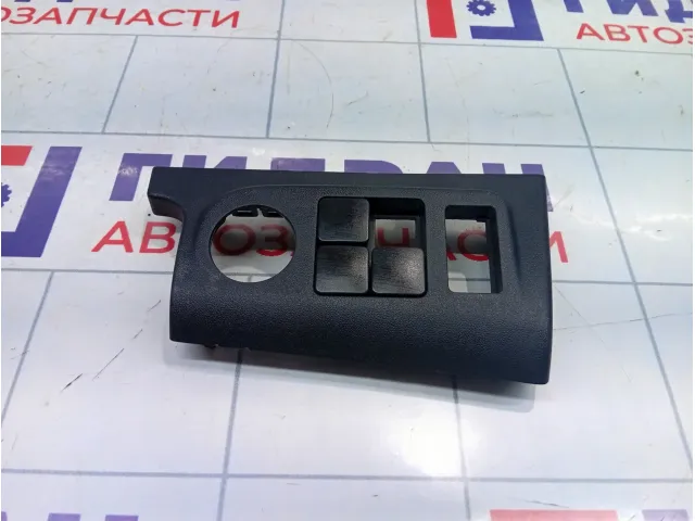 Накладка торпедо левая Peugeot 301 96743825ZD