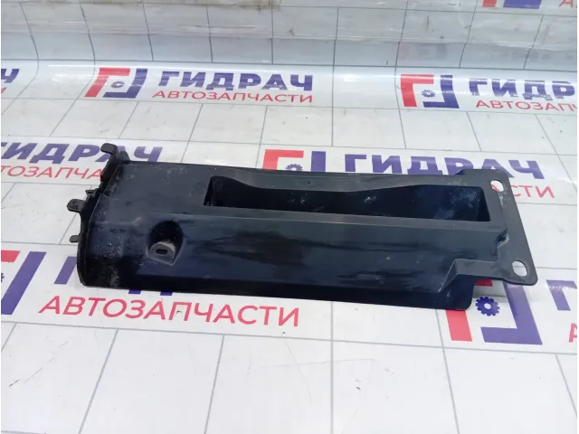 Дефлектор радиатора Peugeot 301 9676896180