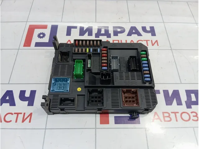 Блок предохранителей Peugeot 301 9678355880