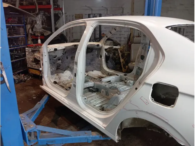 Порог со стойкой левый Peugeot 301 9677927580