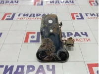 Кронштейн балки задний левый Peugeot 301 9670694080
