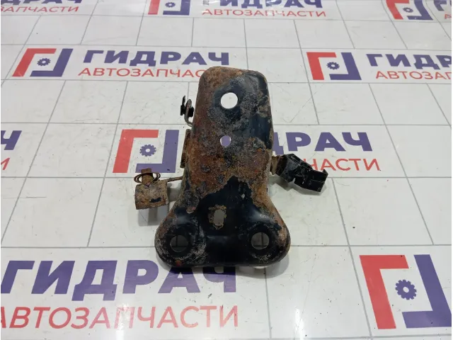 Кронштейн балки задний правый Peugeot 301 9670906580