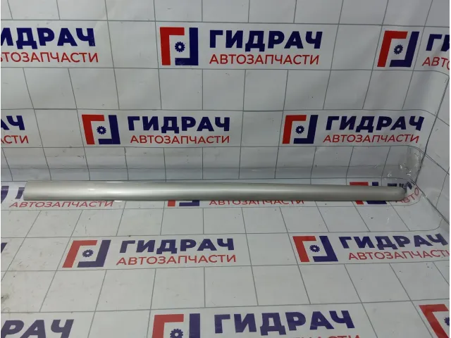 Накладка двери передней правой Peugeot 307 9634011077