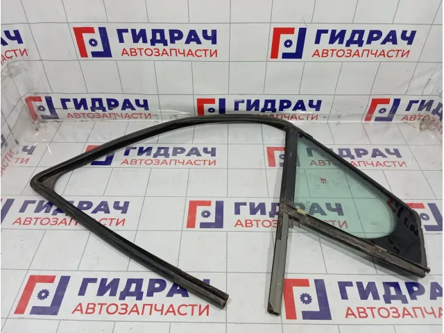 Стекло двери передней правой Peugeot 308 9300T9