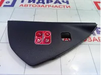 Накладка торпедо с торца правая Peugeot 308 9655989477