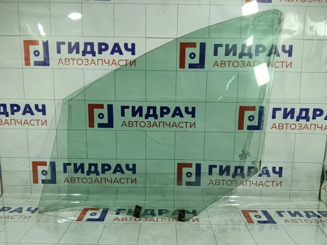 Стекло двери переднее правое Peugeot 308 9202K5