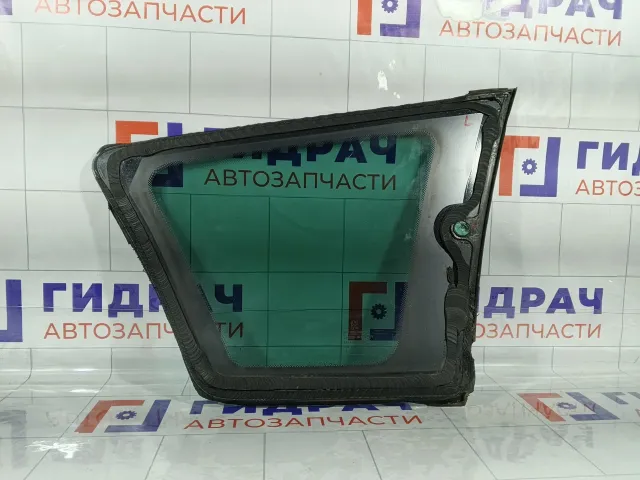 Стекло кузовное глухое (форточка) задняя левая Peugeot 308 8569vt