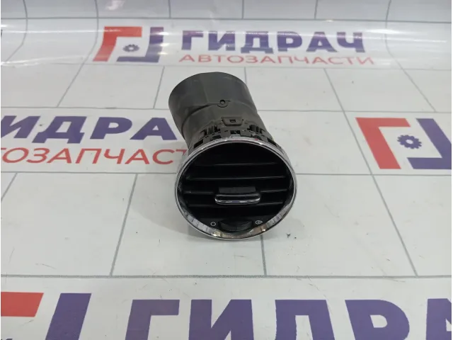 Дефлектор воздушный правый Peugeot 308 9655994177