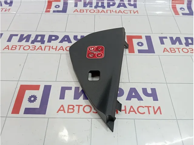 Накладка на торпедо правая с торца Peugeot 308 9655989477