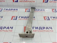 Кронштейн передней балки правый Peugeot 308 350875