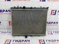 Радиатор основной Peugeot 308 1330W2