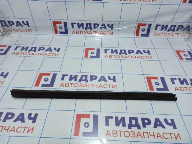 Уплотнитель стекла двери передней правой Peugeot 308 (T7) 9310K9