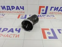 Дефлектор воздушный правый Peugeot 308 9655994177