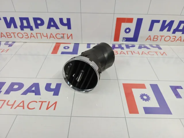 Дефлектор воздушный правый Peugeot 308 9655994177