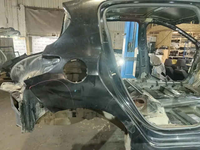 Крыло заднее правое Peugeot 308 (T7)