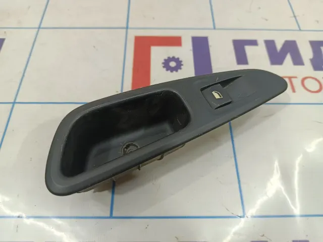 Кнопка стеклоподъемника задняя правая Peugeot 308 (T7) 649030