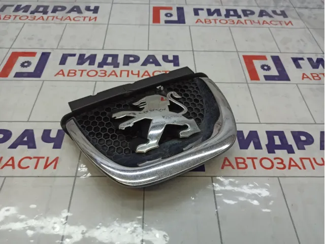 Эмблема Peugeot 308 7810S5