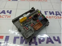 Блок предохранителей Peugeot 308 9675878480