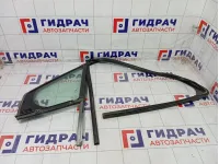 Стекло двери передней левой Peugeot 308 9300T8