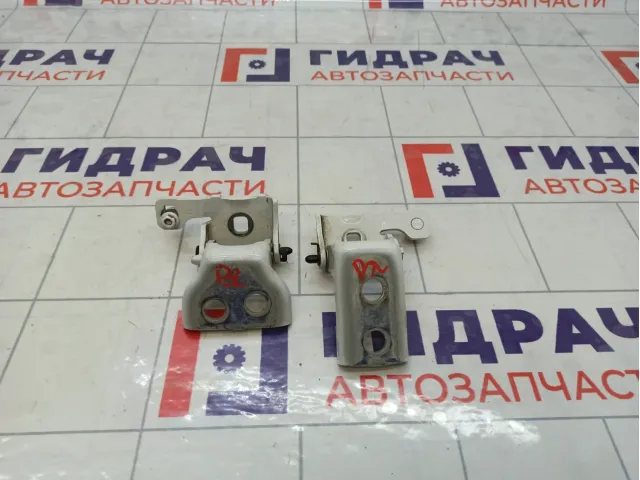 Петли двери Peugeot 308