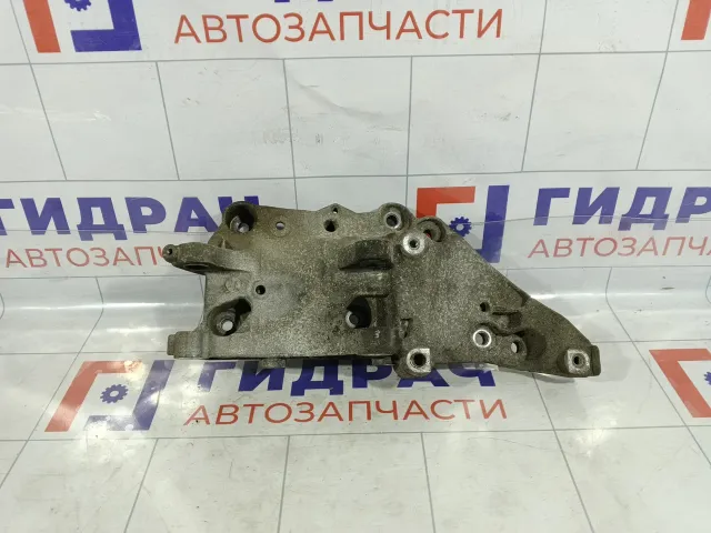 Кронштейн генератора Peugeot 308 9678110880