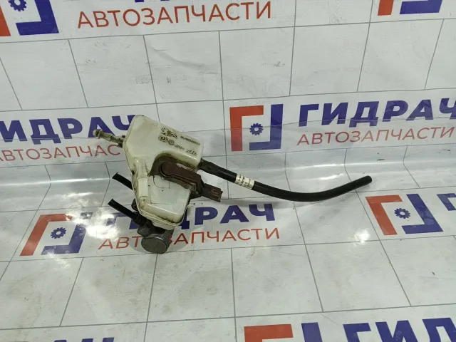 Цилиндр тормозной главный Peugeot 308 1610017880