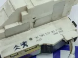 Замок двери передней правой Peugeot 407 9136CK