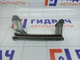Направляющая стекла двери передней правой Peugeot 407 9300N3