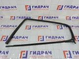 Уплотнитель стекла заднего правого Peugeot 407 932785