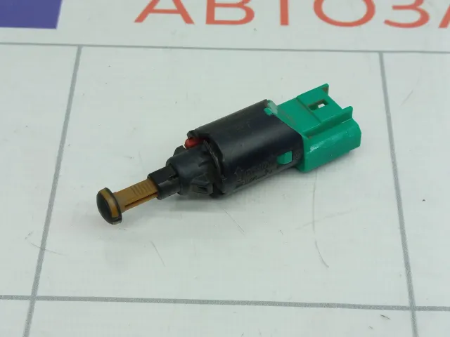 Датчик включения стоп сигнала Peugeot 407 453448