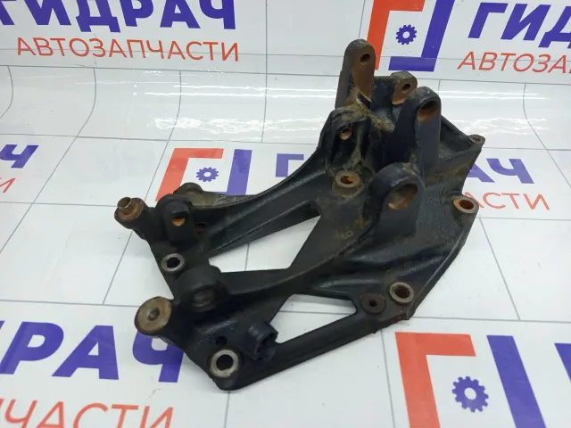 Кронштейн генератора Peugeot 407 5706F2