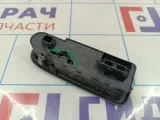 Блок управления стеклоподъемниками Peugeot 408 96775236ZD