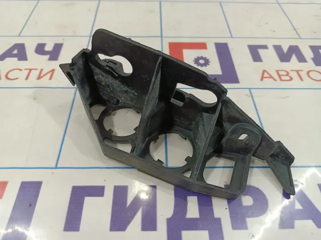 Направляющая переднего бампера правая Peugeot 408 9658272480