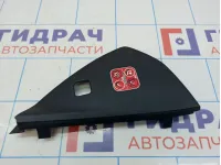 Накладка декоративная на торпедо правая с торца Peugeot 408 9655989477