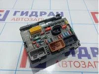 Блок предохранителей Peugeot 408 9675878480