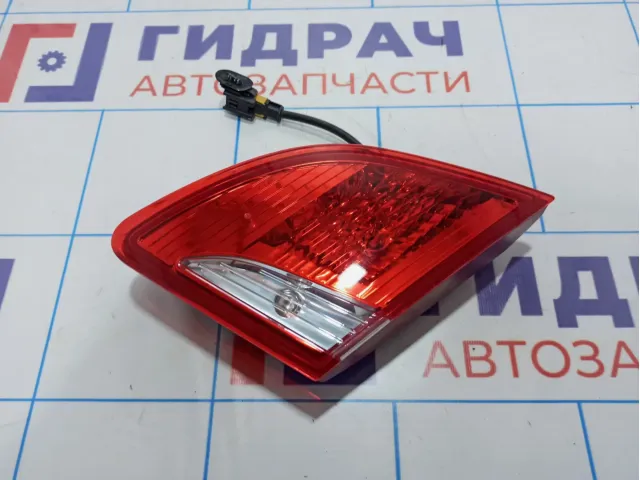 Фонарь задний внутренний правый Peugeot 408 9678059780