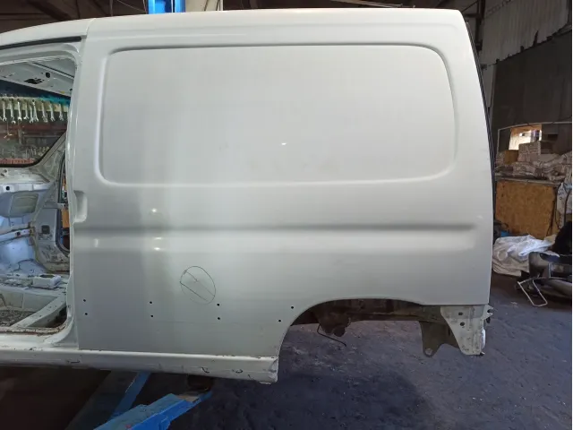 Крыло заднее левое Peugeot Partner