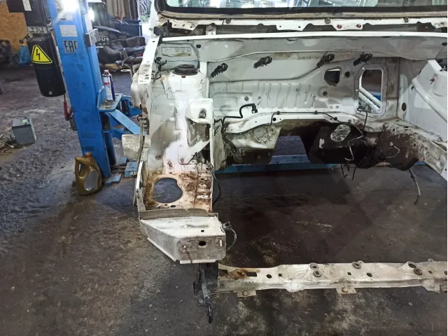 Лонжерон передний правый Peugeot Partner