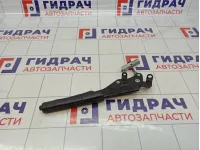Рычаг стояночного тормоза Peugeot Partner 470157