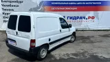 Бампер передний Peugeot Partner 7401W7