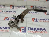 Рычаг, педаль стояночного тормоза Peugeot Partner 4701E4