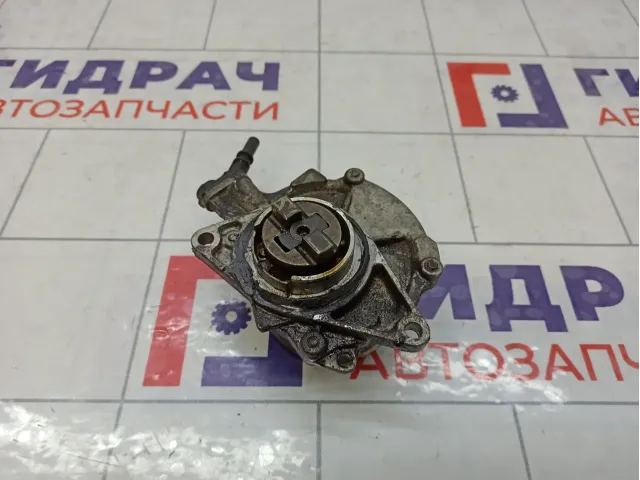 Насос вакуумный Peugeot Partner 456590