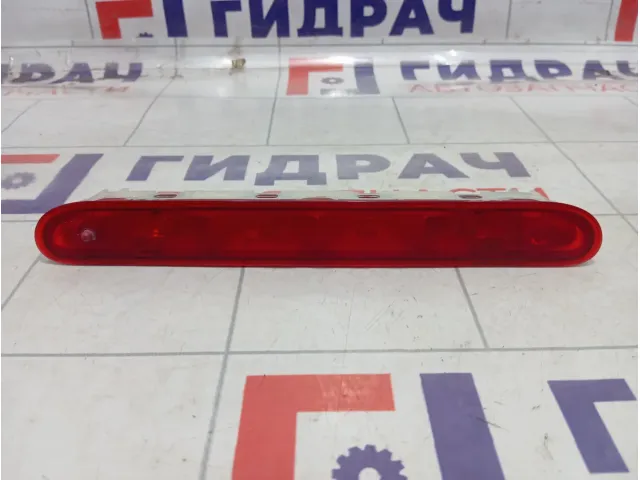 Фонарь задний стоп сигнал Peugeot Traveller  9811325880