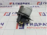 Моторчик отопителя (печки) Peugeot Traveller  1609690180