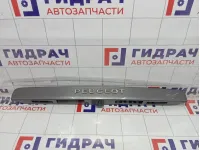 Накладка двери (крышки) багажника Peugeot Traveller  1617300380