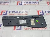Обшивка багажника правая Peugeot Traveller  98103967ZD
