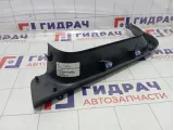 Обшивка двери багажника правая Peugeot Traveller  98102348ZD