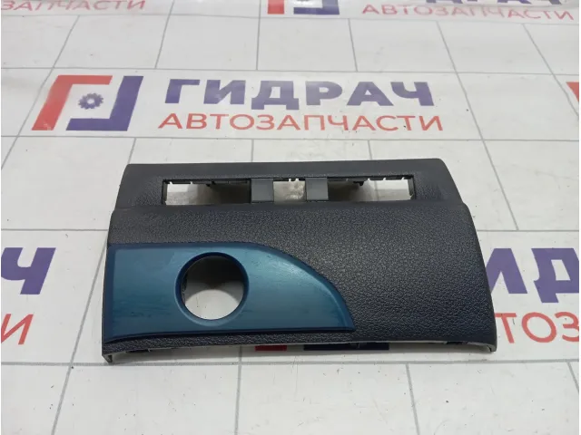 Накладка торпедо Peugeot Traveller  9808215677