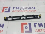 Накладка торпедо центральная Peugeot Traveller  98111418ZD